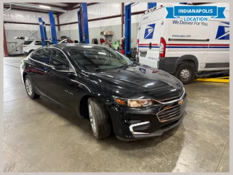 Black 2017 Chevrolet Malibu LT 1LT for sale in Indianapolis, IN