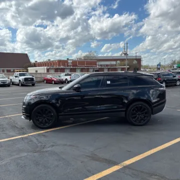 More photos of 2018 Land Rover Range Rover Velar SE R-Dynamic at Indy Auto Man - Indianapolis, IN