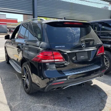 More photos of 2018 Mercedes-Benz GLE 43 AMG 4MATIC at Indy Auto Man - Indianapolis, IN