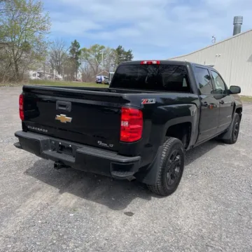 Another view of 2017 Chevrolet Silverado 1500 LT LT2 for sale in Indianapolis, IN at Indy Auto Man - Indianapolis