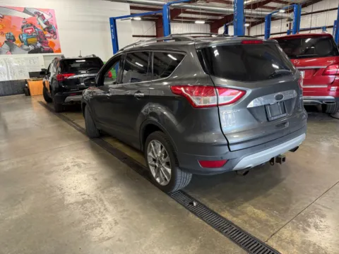 More photos of 2015 Ford Escape SE at Indy Auto Man - Indianapolis, IN