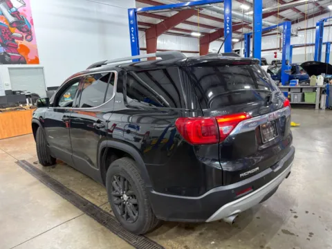 More photos of 2018 GMC Acadia SLT-1 at Indy Auto Man - Indianapolis, IN