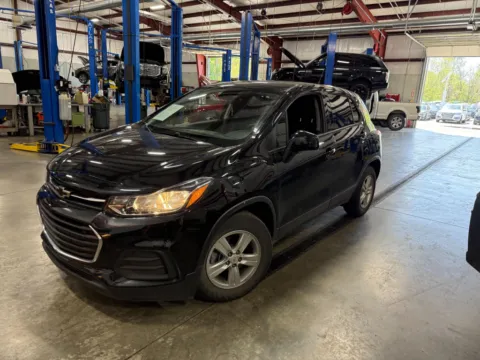 Photos of 2020 Chevrolet Trax LS for sale in Indianapolis, IN at Indy Auto Man - Indianapolis