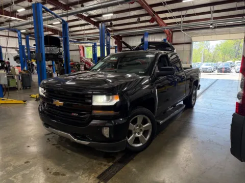 Photos of 2016 Chevrolet Silverado 1500 LT LT2 for sale in Indianapolis, IN at Indy Auto Man - Indianapolis