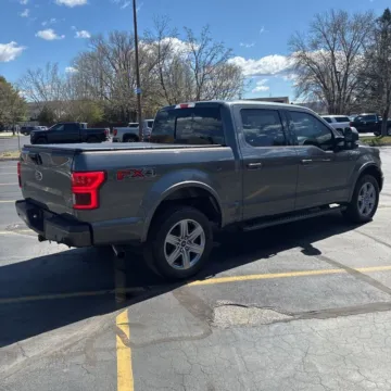More photos of 2019 Ford F-150 XLT at Indy Auto Man - Indianapolis, IN