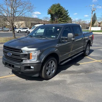 Photos of 2019 Ford F-150 XLT for sale in Indianapolis, IN at Indy Auto Man - Indianapolis