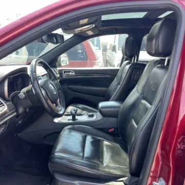 More photos of 2015 Jeep Grand Cherokee Overland at Indy Auto Man - Indianapolis, IN