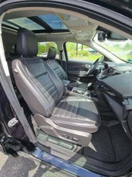 More photos of 2019 Ford Escape Titanium at Indy Auto Man - Indianapolis, IN