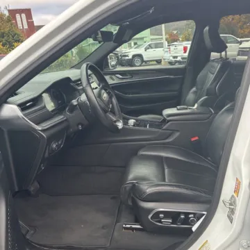 More photos of 2021 Jeep Grand Cherokee L Overland at Indy Auto Man - Indianapolis, IN