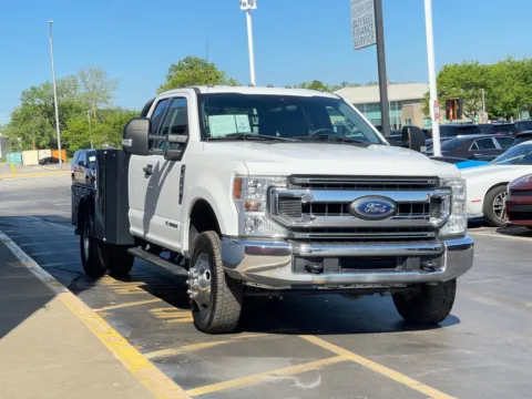Photos of 2020 Ford F-350SD XLT for sale in Indianapolis, IN at Indy Auto Man - Indianapolis