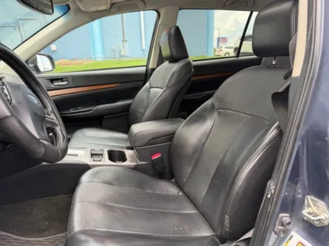 More photos of 2013 Subaru Outback 2.5i Limited at Indy Auto Man - Indianapolis, IN