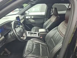 More photos of 2020 Ford Explorer Platinum at Indy Auto Man - Indianapolis, IN