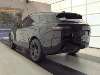 More photos of 2019 Land Rover Range Rover Velar SE R-Dynamic at Indy Auto Man - Indianapolis, IN