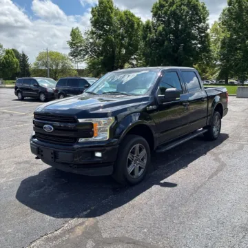 Photos of 2018 Ford F-150 XLT for sale in Indianapolis, IN at Indy Auto Man - Indianapolis
