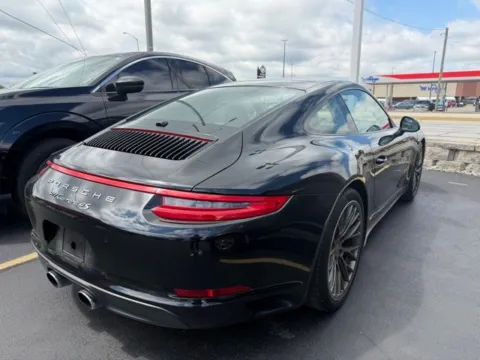 More photos of 2017 Porsche 911 at Indy Auto Man - Indianapolis, IN