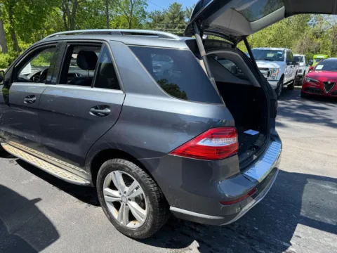 More photos of 2015 Mercedes-Benz M-Class ML 350 4MATIC at Indy Auto Man - Indianapolis, IN