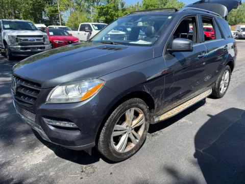 Photos of 2015 Mercedes-Benz M-Class ML 350 4MATIC for sale in Indianapolis, IN at Indy Auto Man - Indianapolis