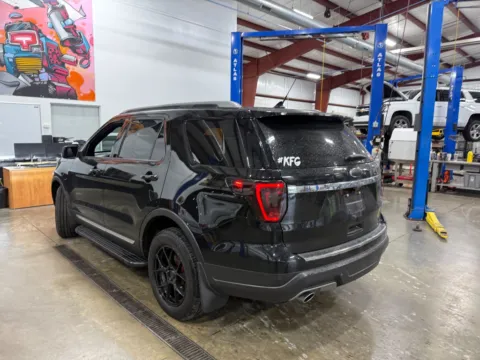 More photos of 2018 Ford Explorer XLT at Indy Auto Man - Indianapolis, IN