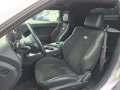 More photos of 2018 Dodge Challenger R/T at Indy Auto Man - Indianapolis, IN