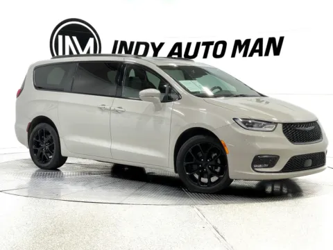 Photos of 2021 Chrysler Pacifica Limited for sale in Indianapolis, IN at Indy Auto Man - Indianapolis