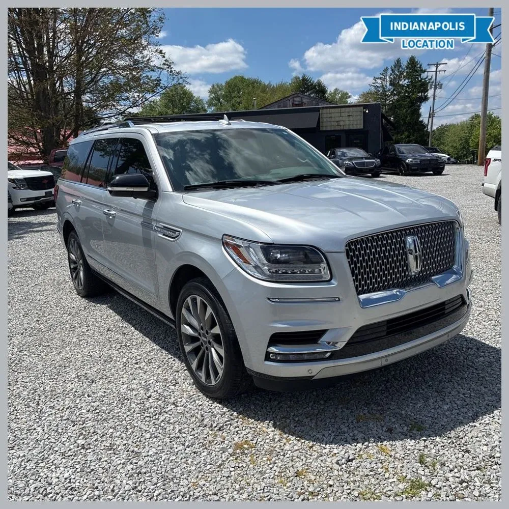 Silver 2019 Lincoln Navigator Select for sale in Indianapolis, IN