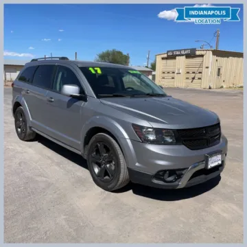 Silver 2018 Dodge Journey Crossroad for sale in Indianapolis, IN