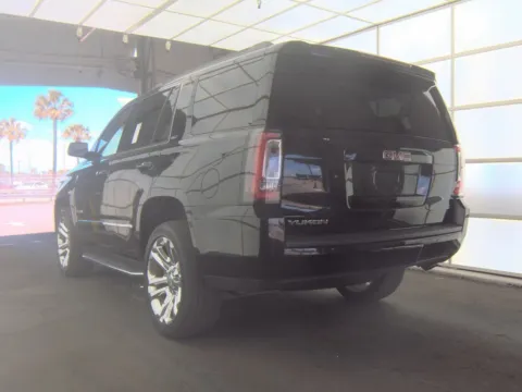 More photos of 2019 GMC Yukon SLT at Indy Auto Man - Indianapolis, IN