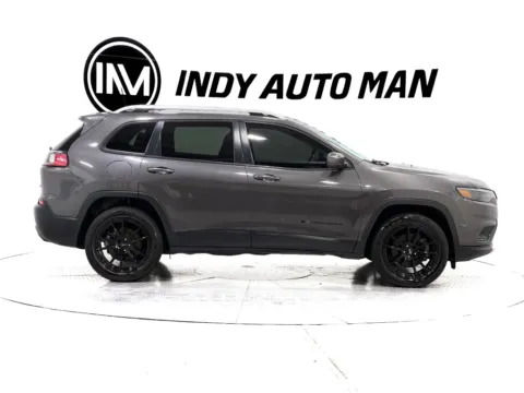 Another view of 2019 Jeep Cherokee Limited for sale in Indianapolis, IN at Indy Auto Man - Indianapolis