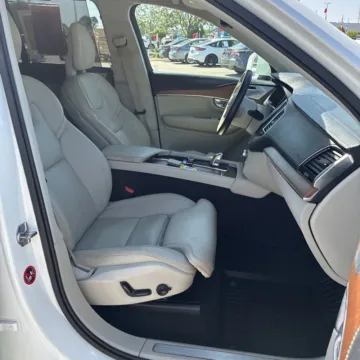 More photos of 2017 Volvo XC90 Hybrid T8 Inscription at Indy Auto Man - Indianapolis, IN