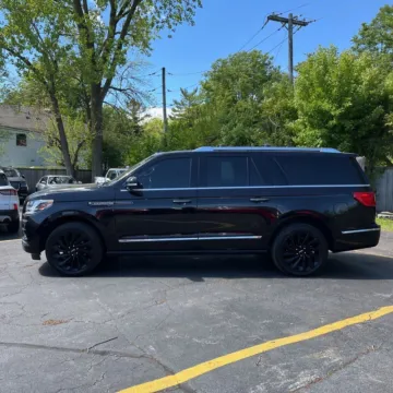 More photos of 2020 Lincoln Navigator L Reserve at Indy Auto Man - Indianapolis, IN