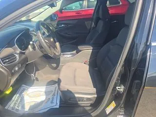 More photos of 2021 Chevrolet Malibu LT at Indy Auto Man - Indianapolis, IN