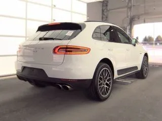 More photos of 2018 Porsche Macan S at Indy Auto Man - Indianapolis, IN