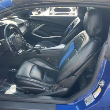 More photos of 2019 Chevrolet Camaro SS 1SS at Indy Auto Man - Indianapolis, IN