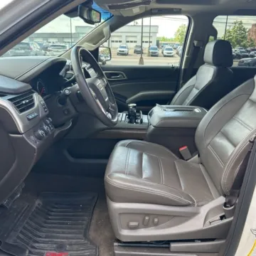 More photos of 2018 GMC Yukon Denali at Indy Auto Man - Indianapolis, IN