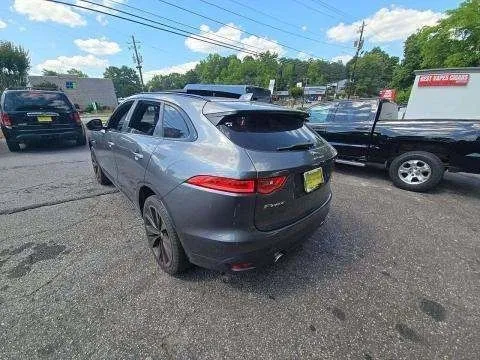 More photos of 2019 Jaguar F-PACE 30t R-Sport at Indy Auto Man - Indianapolis, IN