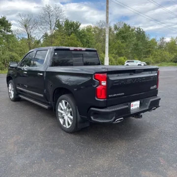 More photos of 2022 Chevrolet Silverado 1500 High Country at Indy Auto Man - Indianapolis, IN