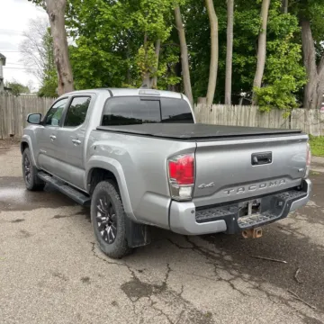 More photos of 2017 Toyota Tacoma Limited V6 at Indy Auto Man - Indianapolis, IN