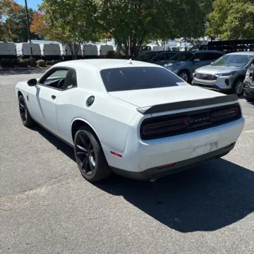 More photos of 2016 Dodge Challenger R/T at Indy Auto Man - Indianapolis, IN