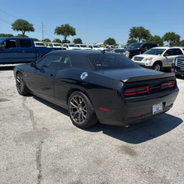 More photos of 2015 Dodge Challenger SRT 392 at Indy Auto Man - Indianapolis, IN