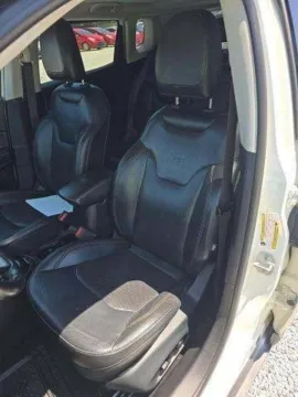 More photos of 2019 Jeep Compass Limited at Indy Auto Man - Indianapolis, IN