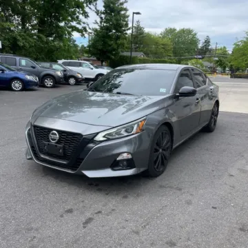Photos of 2022 Nissan Altima 2.5 SR for sale in Indianapolis, IN at Indy Auto Man - Indianapolis