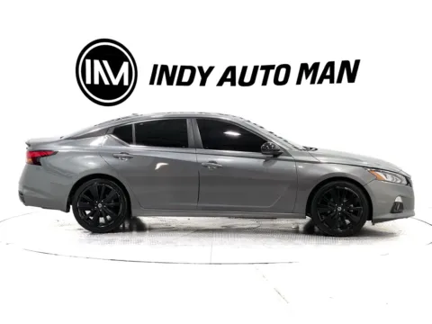 Another view of 2022 Nissan Altima 2.5 SR for sale in Indianapolis, IN at Indy Auto Man - Indianapolis