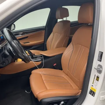 More photos of 2018 BMW 5 Series M550i xDrive at Indy Auto Man - Indianapolis, IN