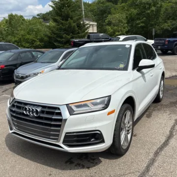 Photos of 2018 Audi Q5 2.0T Prestige quattro for sale in Indianapolis, IN at Indy Auto Man - Indianapolis
