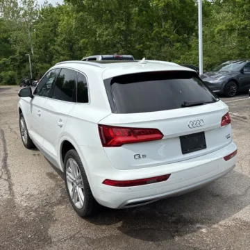 More photos of 2018 Audi Q5 2.0T Premium quattro at Indy Auto Man - Indianapolis, IN