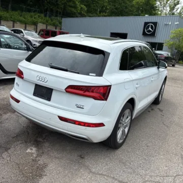 Another view of 2018 Audi Q5 2.0T Premium quattro for sale in Indianapolis, IN at Indy Auto Man - Indianapolis