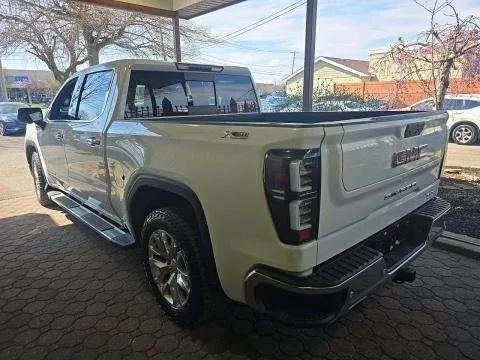More photos of 2019 GMC Sierra 1500 SLT at Indy Auto Man - Indianapolis, IN