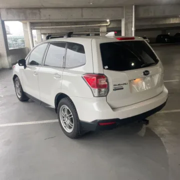 More photos of 2018 Subaru Forester 2.5i at Indy Auto Man - Indianapolis, IN