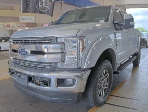 Photos of 2018 Ford F-250SD Lariat for sale in Indianapolis, IN at Indy Auto Man - Indianapolis