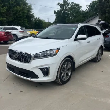 Photos of 2020 Kia Sorento SX for sale in Indianapolis, IN at Indy Auto Man - Indianapolis